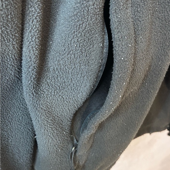 The North Face Black Fleece Jacket - Picture 3 of 7